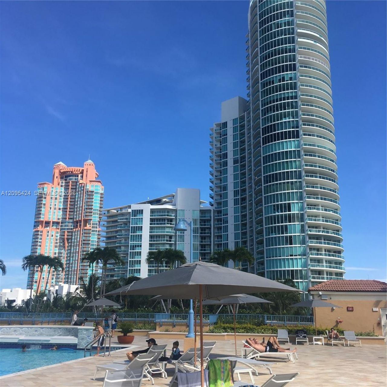 90 Alton Rd, Unit 2711, Miami Beach, FL 33139 Photo