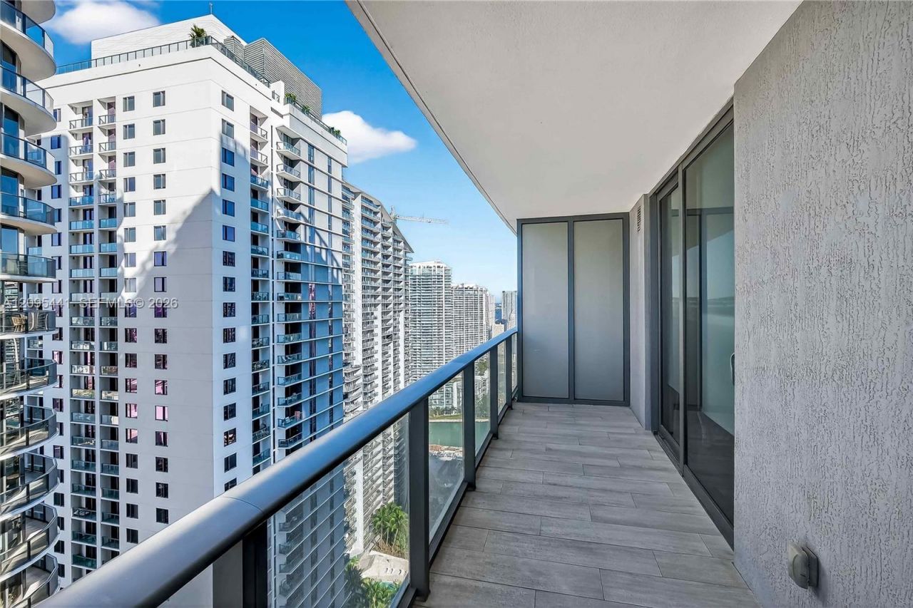 45 SW 9th St , Unit 3807, Miami, FL 33130 Photo