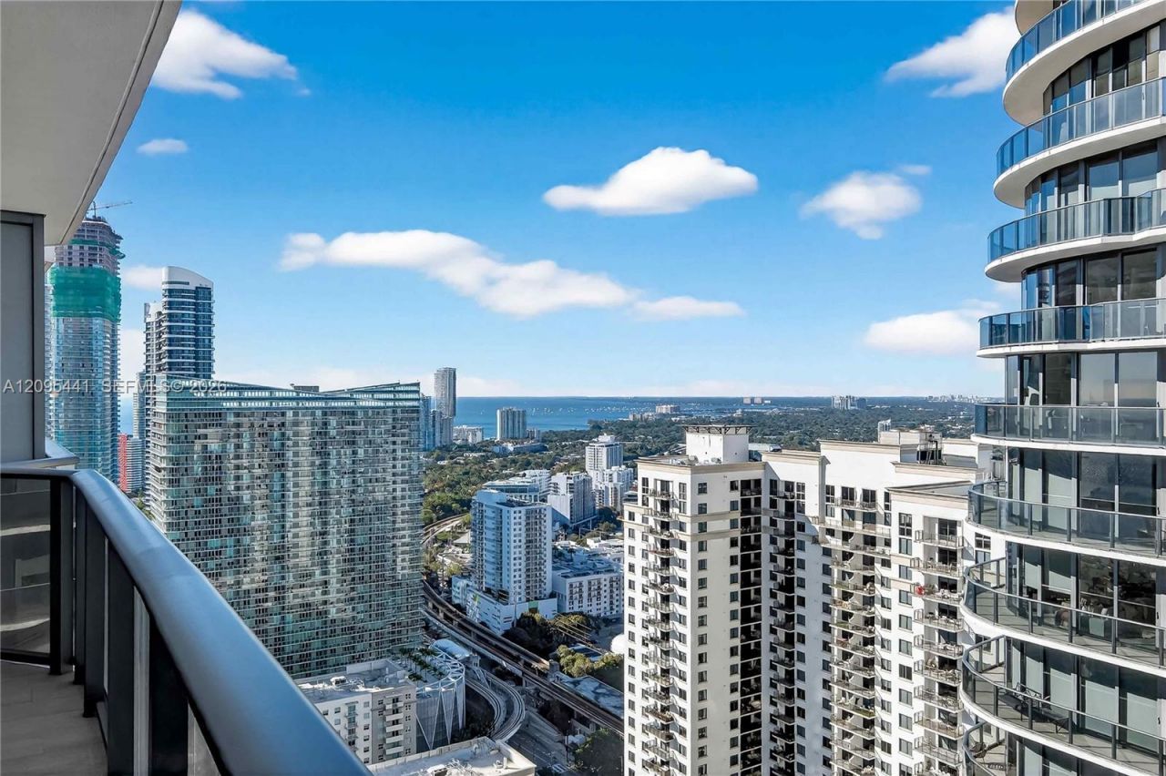 45 SW 9th St , Unit 3807, Miami, FL 33130 Photo
