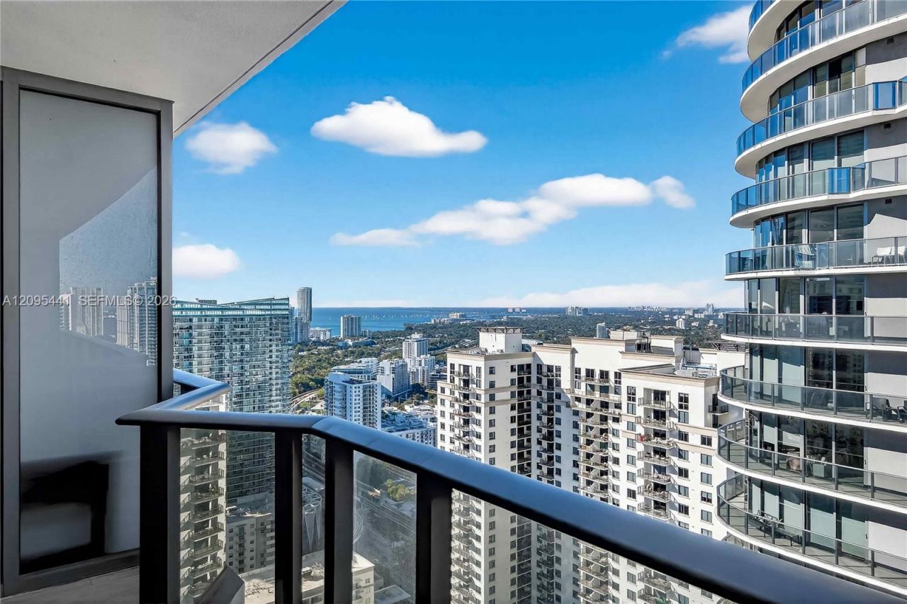 45 SW 9th St , Unit 3807, Miami, FL 33130 Photo