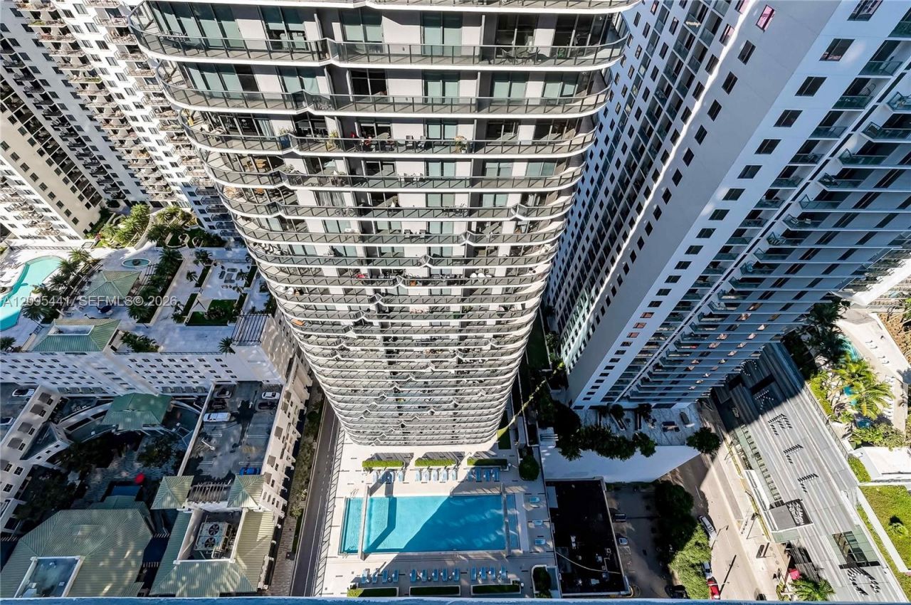 45 SW 9th St , Unit 3807, Miami, FL 33130 Photo