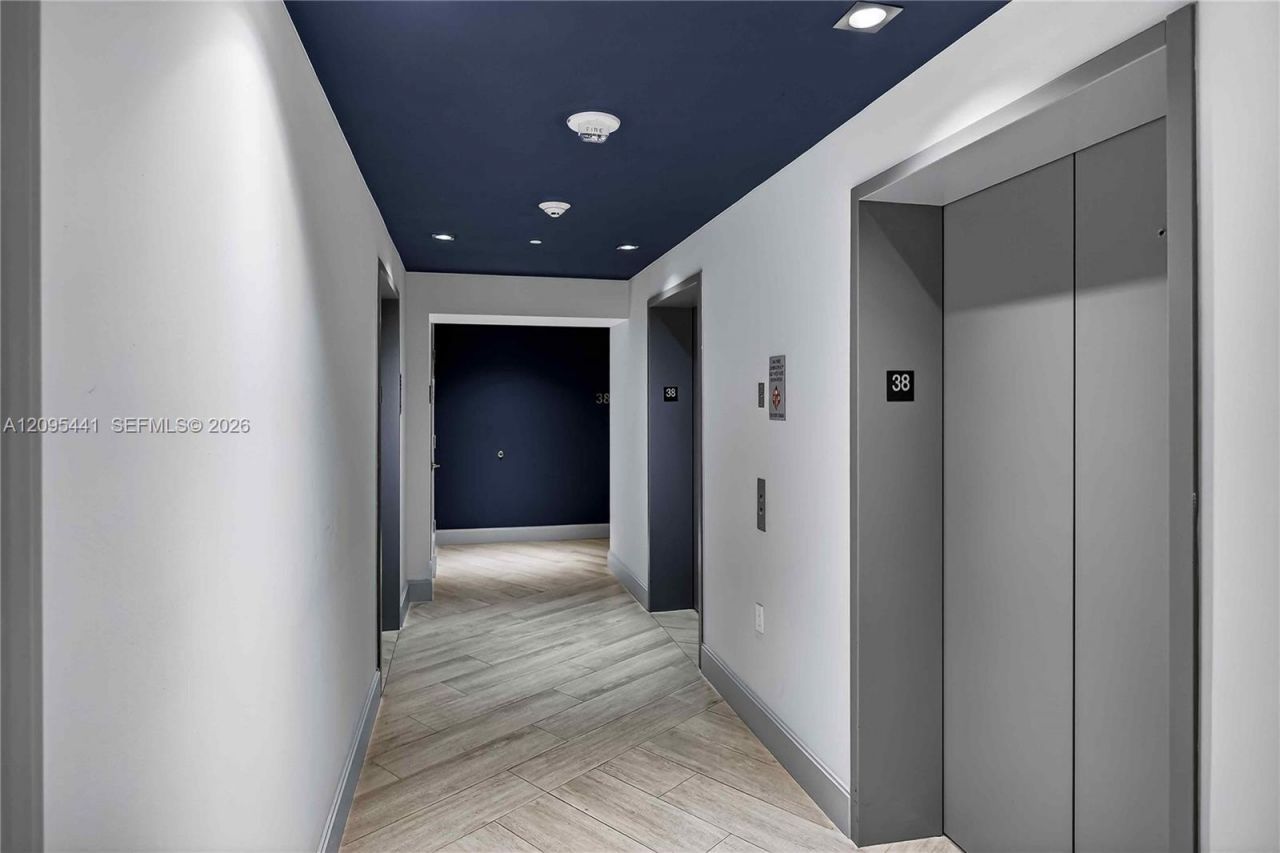 45 SW 9th St , Unit 3807, Miami, FL 33130 Photo
