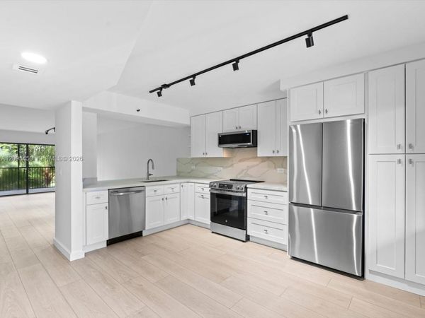 2200 S Cypress Bend Dr , Unit 303, Pompano Beach, FL 33069