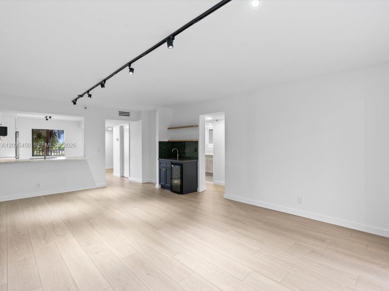 2200 S Cypress Bend Dr, Unit 303, Pompano Beach, FL 33069 Photo