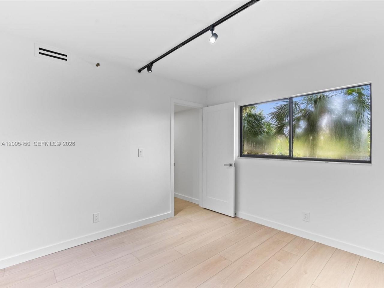 2200 S Cypress Bend Dr, Unit 303, Pompano Beach, FL 33069 Photo