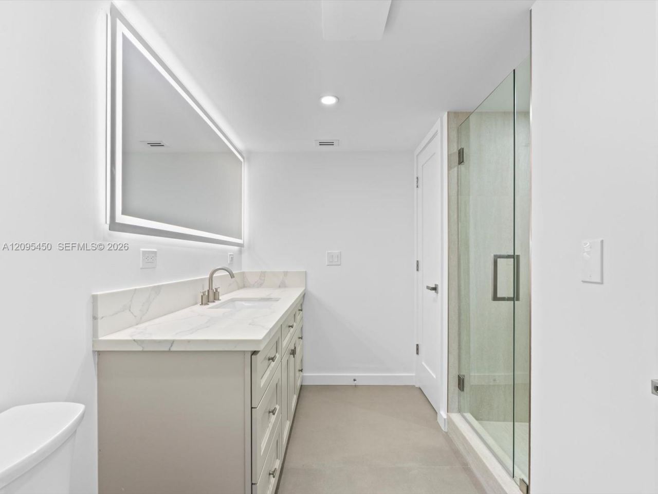 2200 S Cypress Bend Dr, Unit 303, Pompano Beach, FL 33069 Photo