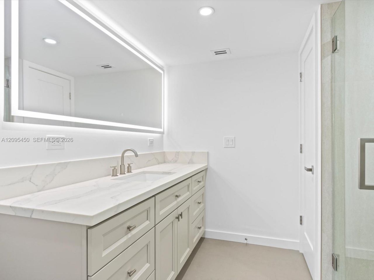 2200 S Cypress Bend Dr, Unit 303, Pompano Beach, FL 33069 Photo
