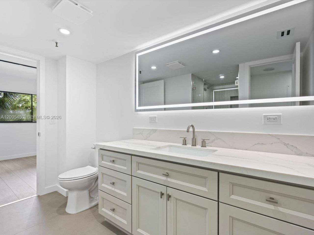 2200 S Cypress Bend Dr, Unit 303, Pompano Beach, FL 33069 Photo