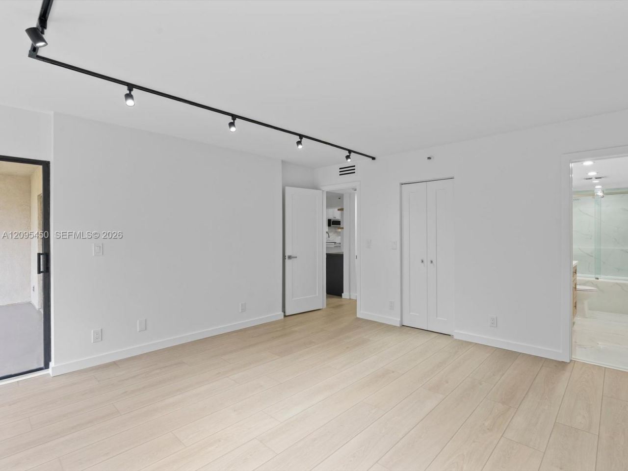 2200 S Cypress Bend Dr, Unit 303, Pompano Beach, FL 33069 Photo