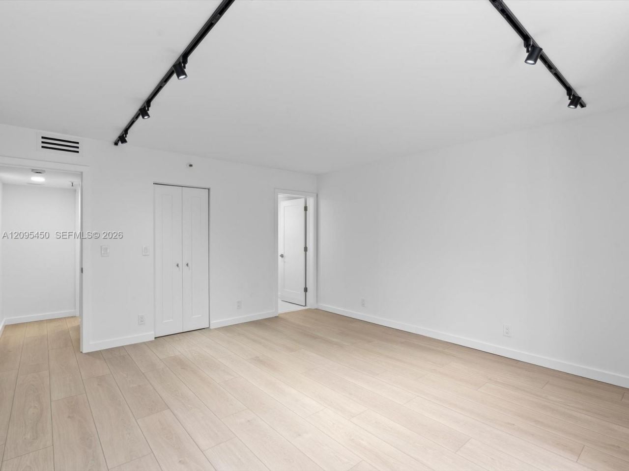 2200 S Cypress Bend Dr, Unit 303, Pompano Beach, FL 33069 Photo
