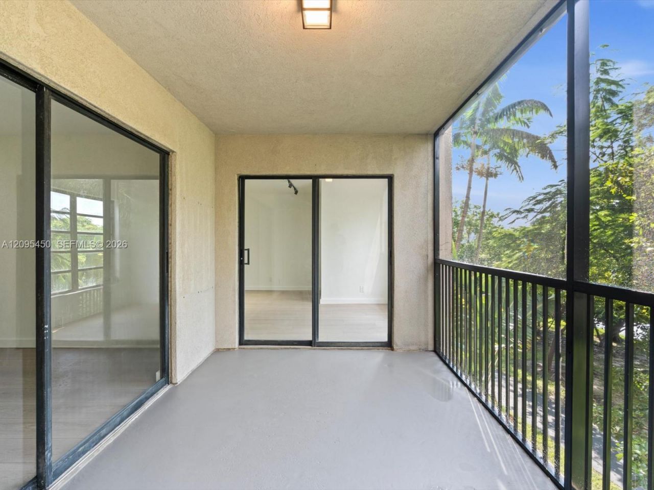 2200 S Cypress Bend Dr, Unit 303, Pompano Beach, FL 33069 Photo