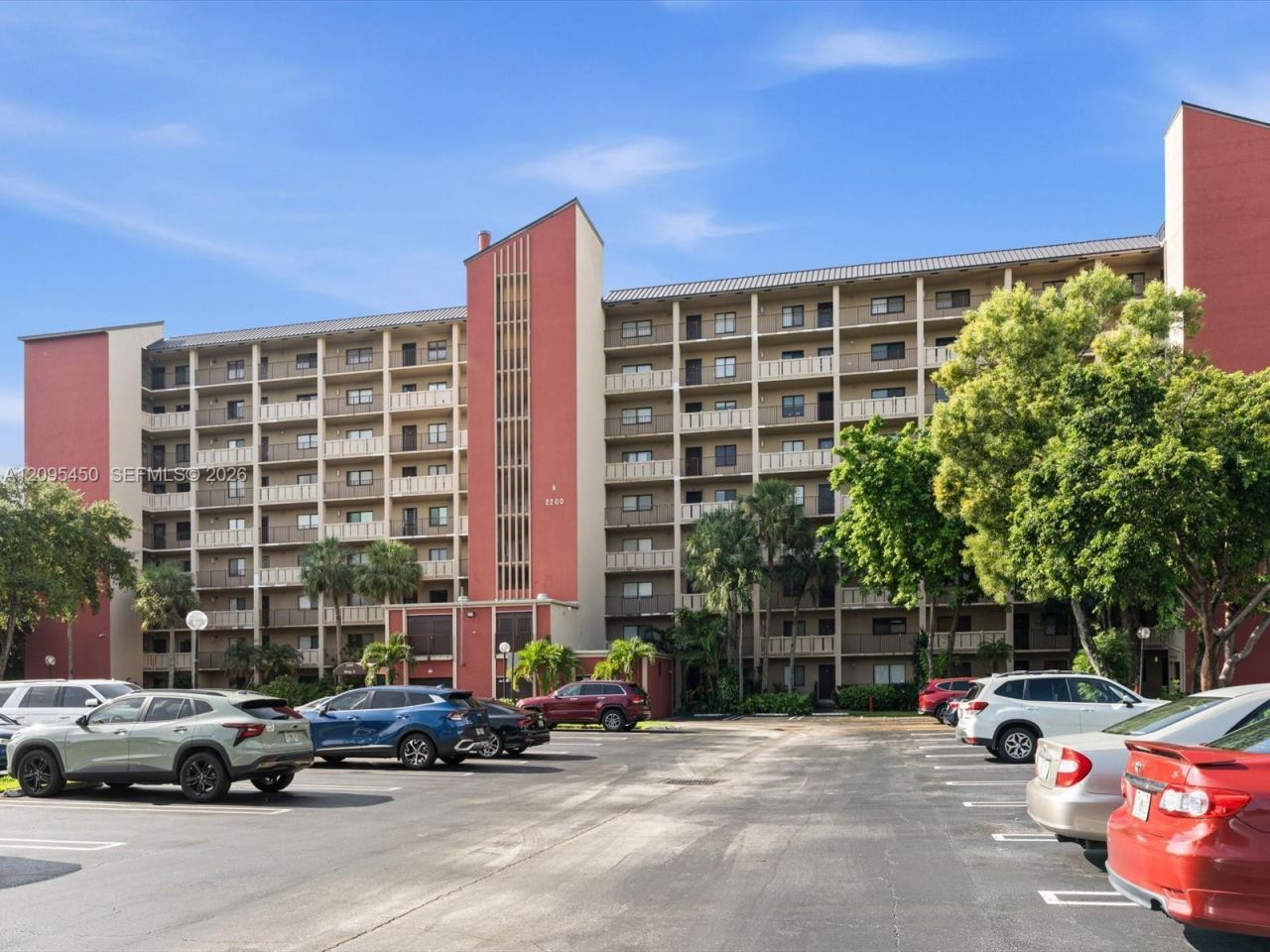 2200 S Cypress Bend Dr, Unit 303, Pompano Beach, FL 33069 Photo