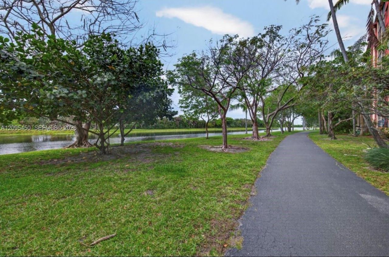2200 S Cypress Bend Dr, Unit 303, Pompano Beach, FL 33069 Photo