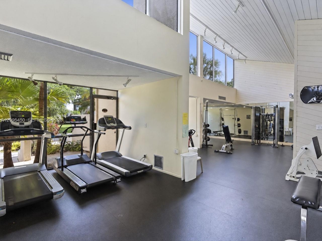 2200 S Cypress Bend Dr, Unit 303, Pompano Beach, FL 33069 Photo