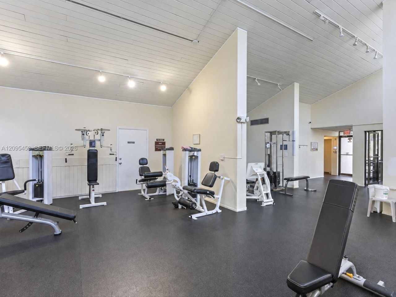2200 S Cypress Bend Dr, Unit 303, Pompano Beach, FL 33069 Photo