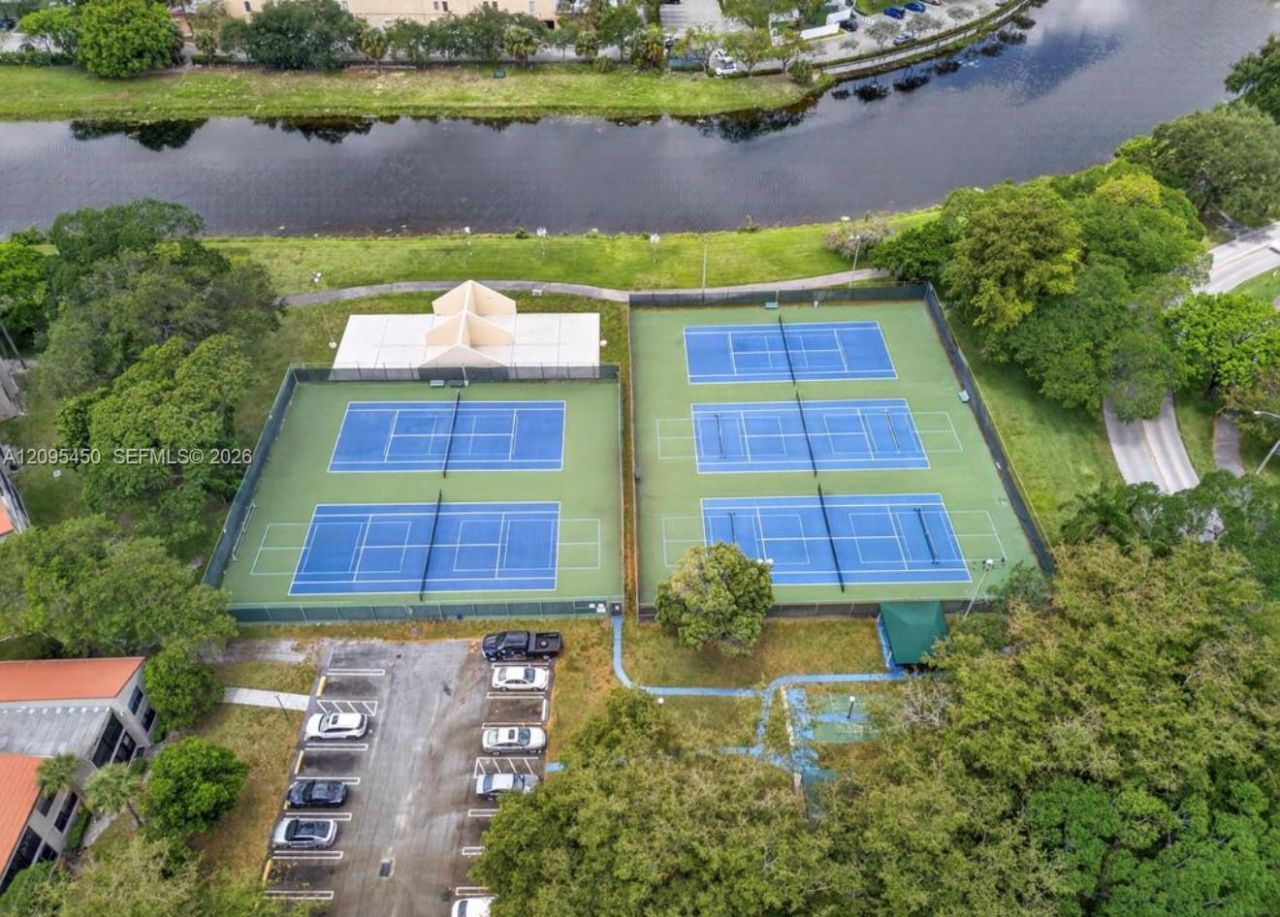 2200 S Cypress Bend Dr, Unit 303, Pompano Beach, FL 33069 Photo