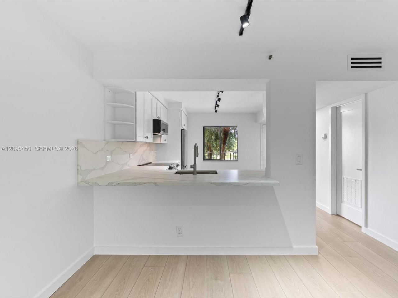 2200 S Cypress Bend Dr, Unit 303, Pompano Beach, FL 33069 Photo