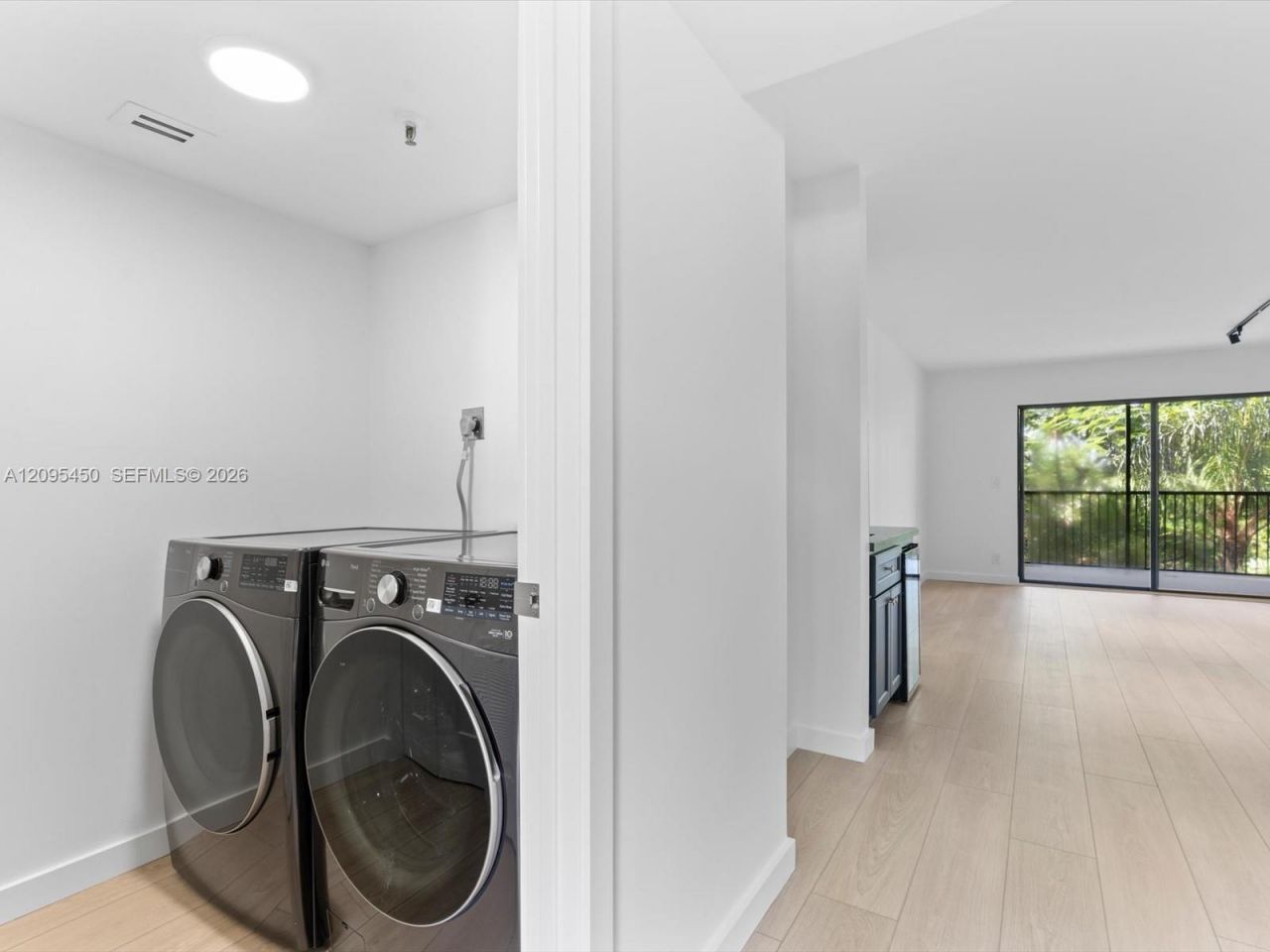 2200 S Cypress Bend Dr, Unit 303, Pompano Beach, FL 33069 Photo