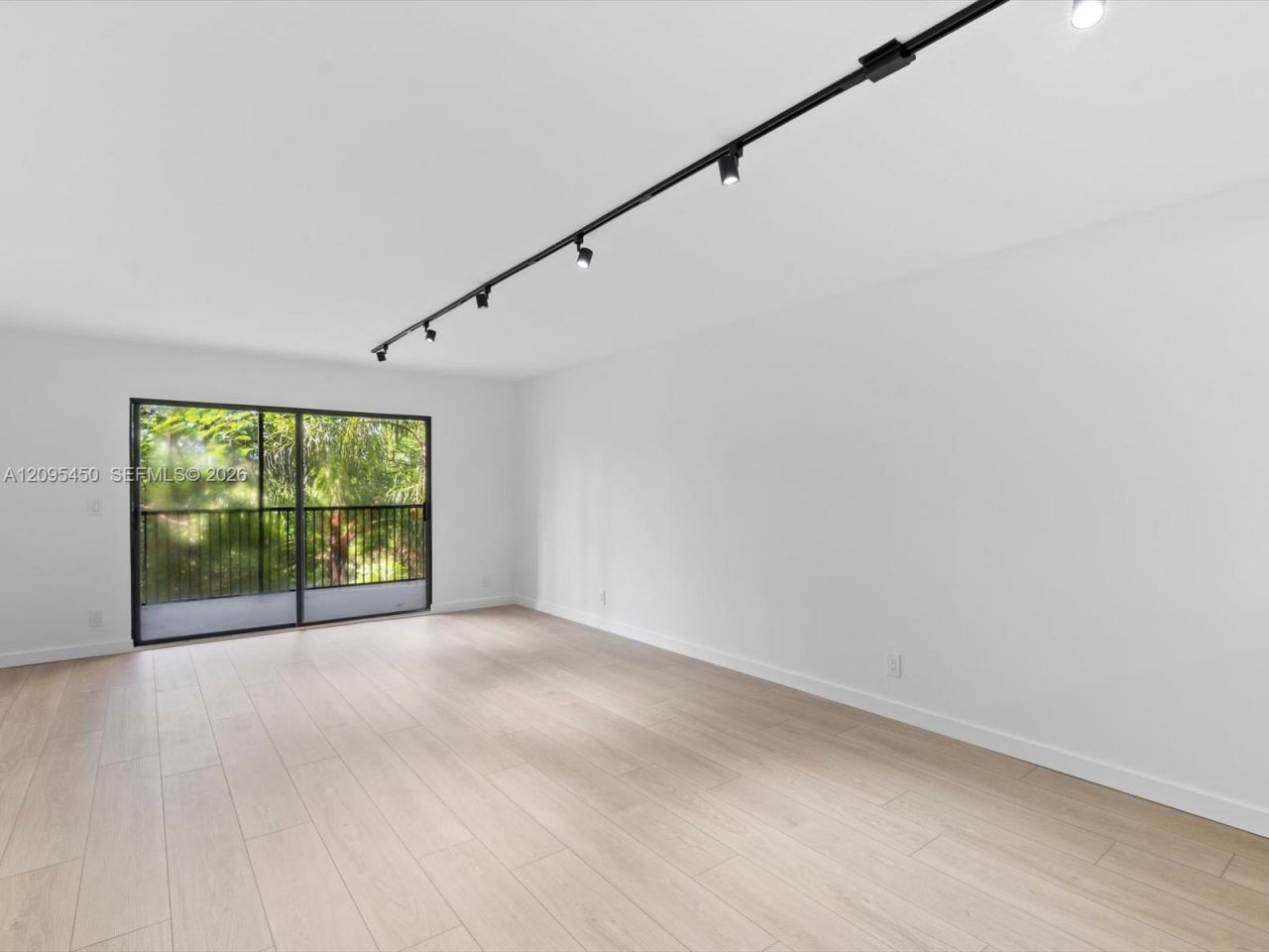 2200 S Cypress Bend Dr, Unit 303, Pompano Beach, FL 33069 Photo