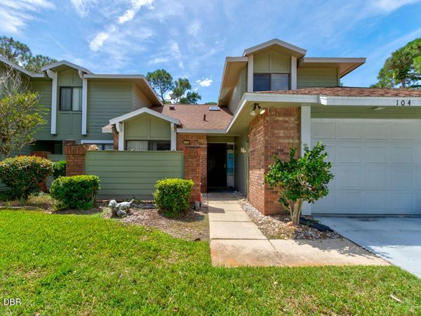 104 Laughing Gull Court, Daytona Beach, FL 32119