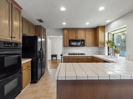 113 Chesterfield Way, Folsom, CA 95630 Photo