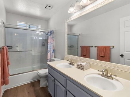 113 Chesterfield Way, Folsom, CA 95630 Photo