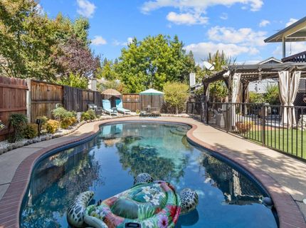 113 Chesterfield Way, Folsom, CA 95630 Photo