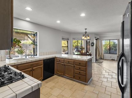 113 Chesterfield Way, Folsom, CA 95630 Photo