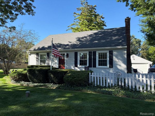 11855 31 Mile Road , Washington Township, Mi 48095