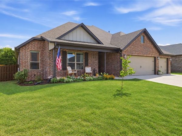2108 Decker Road , Pea Ridge, AR 72751