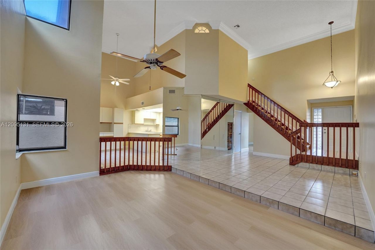1043 SW 113th Ter , Pembroke Pines, FL 33025 Photo