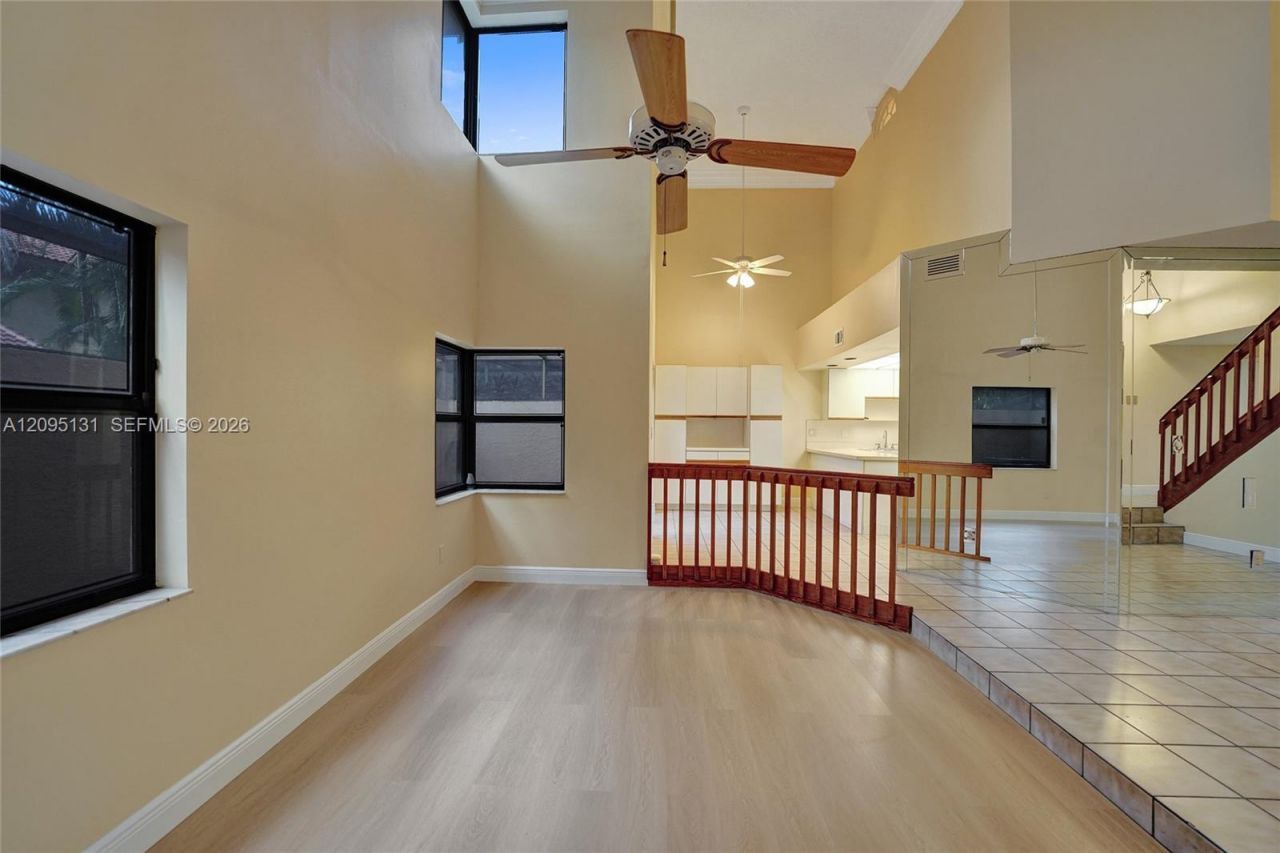 1043 SW 113th Ter , Pembroke Pines, FL 33025 Photo