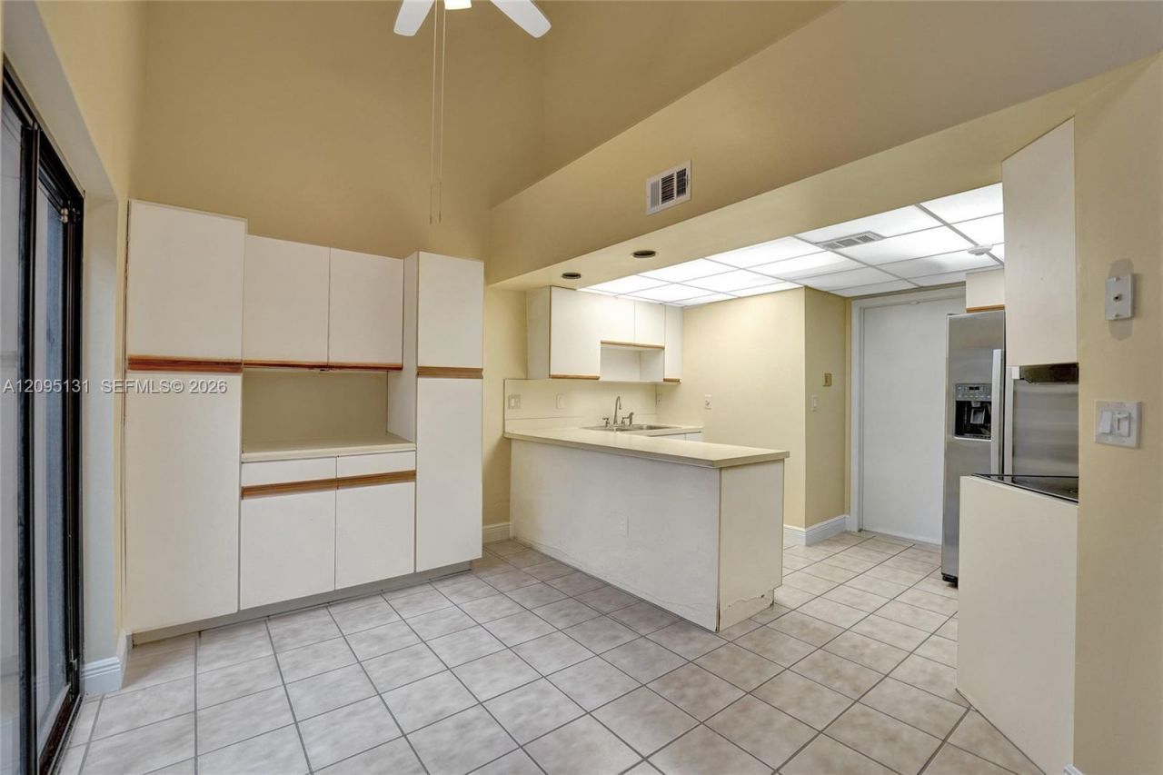 1043 SW 113th Ter , Pembroke Pines, FL 33025 Photo