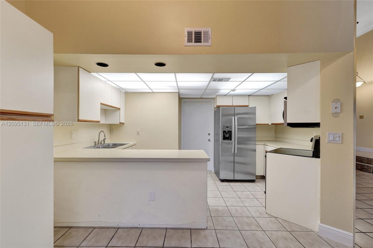 1043 SW 113th Ter , Pembroke Pines, FL 33025 Photo