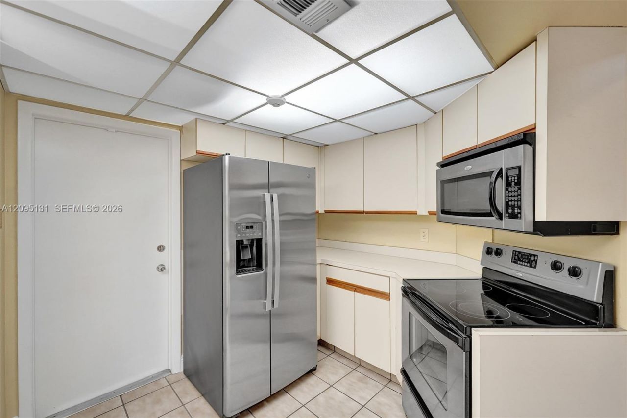 1043 SW 113th Ter , Pembroke Pines, FL 33025 Photo
