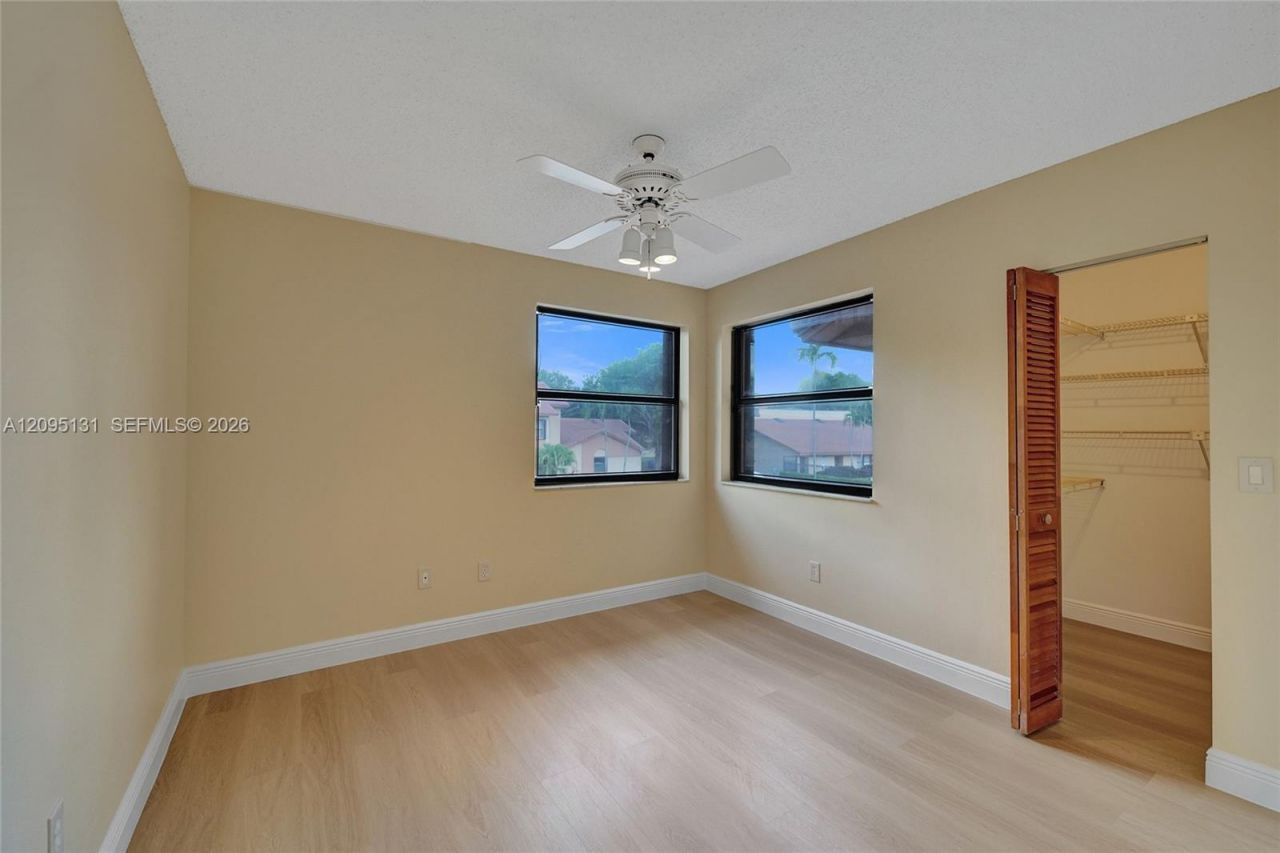 1043 SW 113th Ter , Pembroke Pines, FL 33025 Photo
