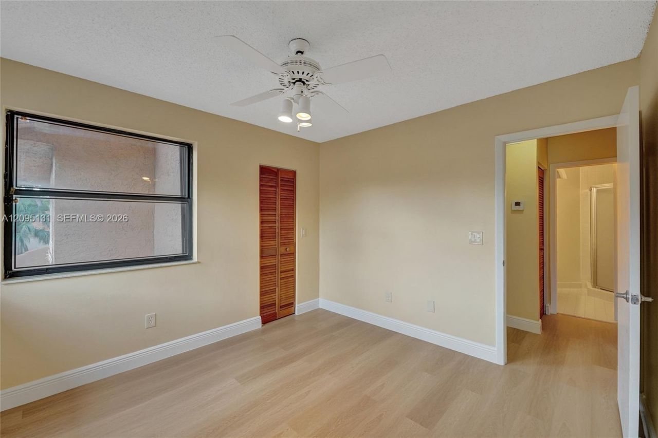 1043 SW 113th Ter , Pembroke Pines, FL 33025 Photo