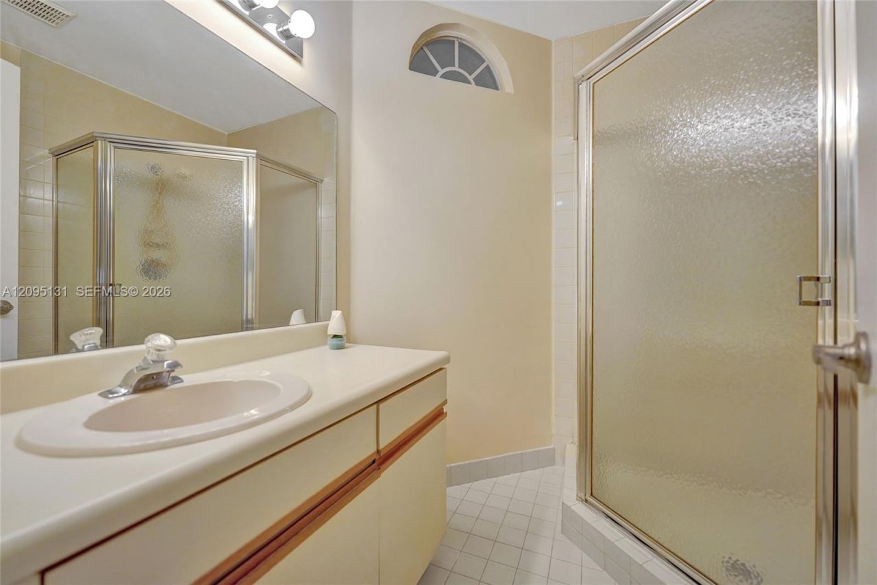 1043 SW 113th Ter , Pembroke Pines, FL 33025 Photo