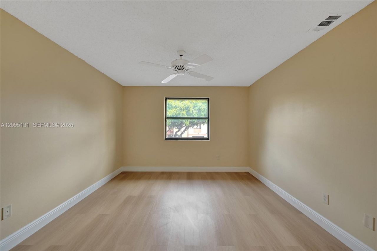 1043 SW 113th Ter , Pembroke Pines, FL 33025 Photo