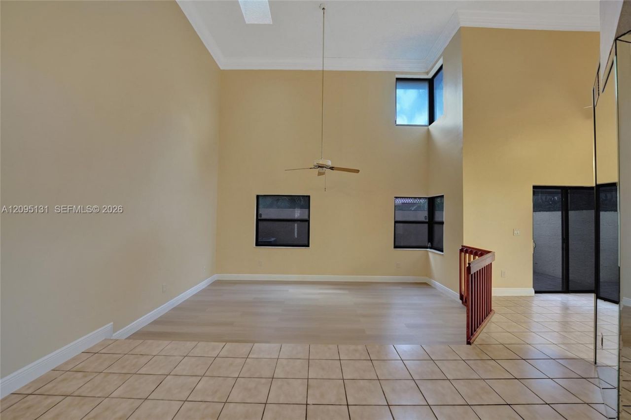 1043 SW 113th Ter , Pembroke Pines, FL 33025 Photo