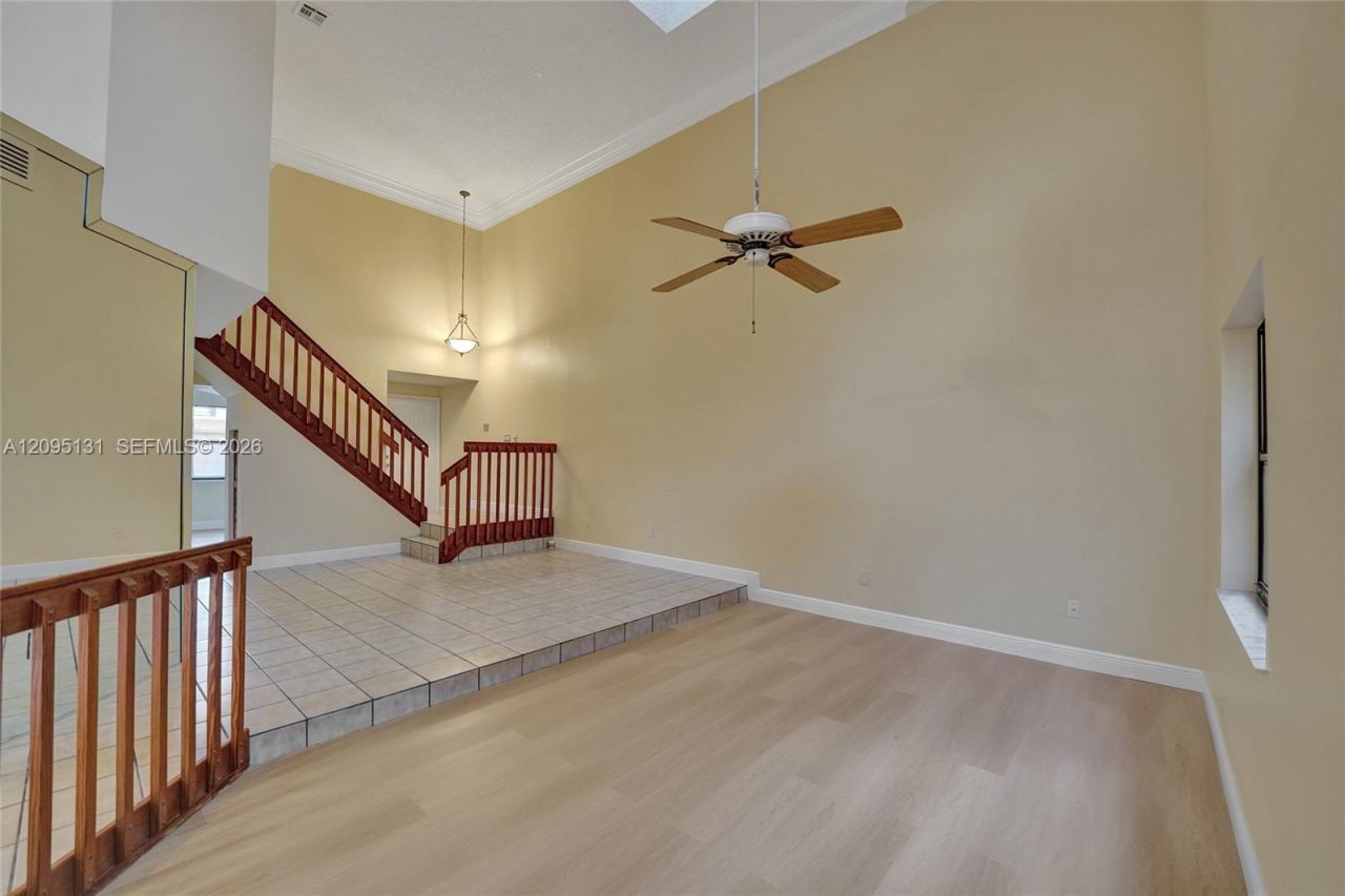 1043 SW 113th Ter , Pembroke Pines, FL 33025 Photo