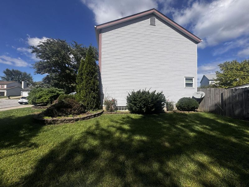 7608 Cypress Point Drive, Pickerington, OH 43147 Photo 2