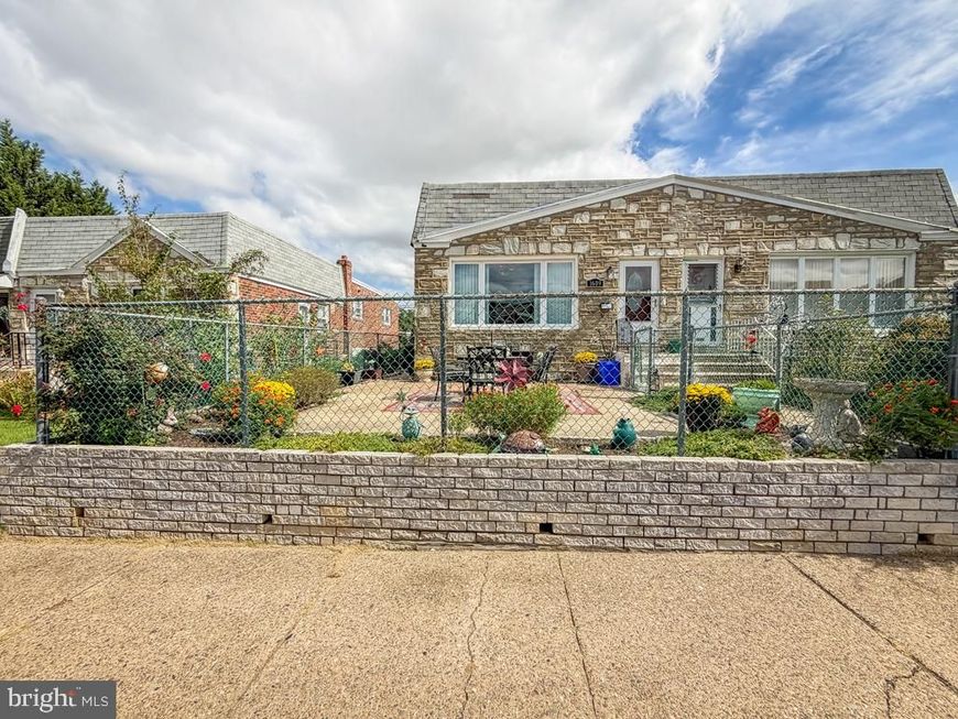 1609 Placid Street, Philadelphia, PA 19152 Main Photo