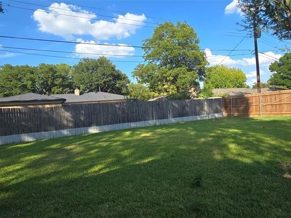 1611 Park Ridge Terrace , Arlington, TX 76012