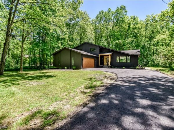 19121 Brewster Road , Aurora, OH 44202