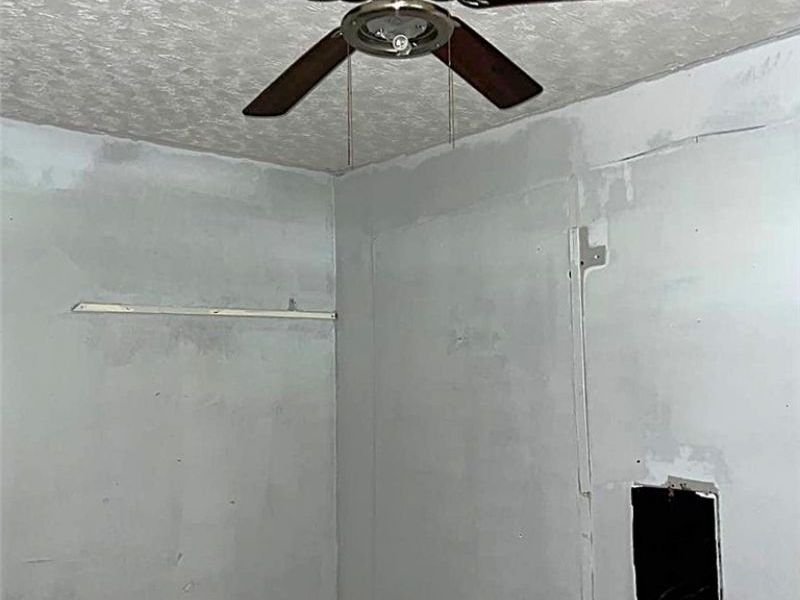 7404 Wentworth Avenue, Cleveland, OH 44102 Photo 16