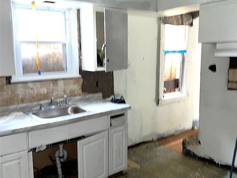 7404 Wentworth Avenue, Cleveland, OH 44102 Photo 2
