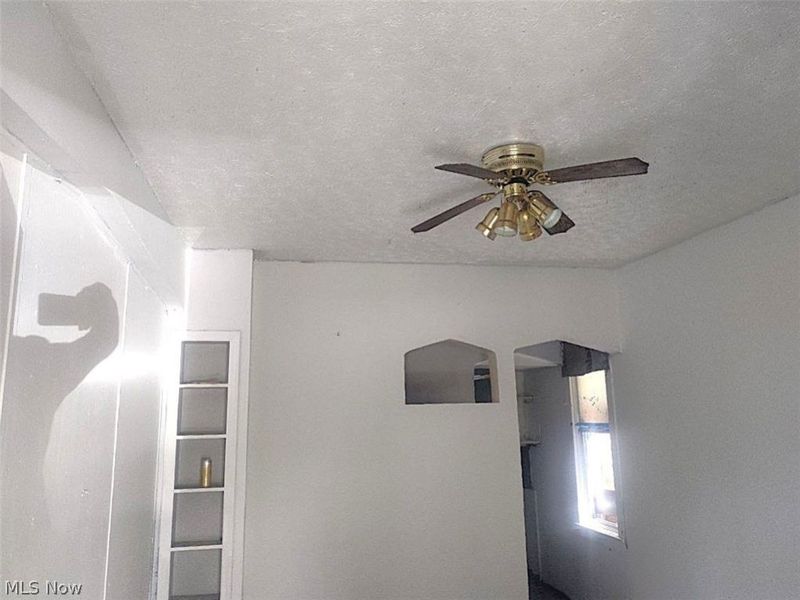 7404 Wentworth Avenue, Cleveland, OH 44102 Photo 8