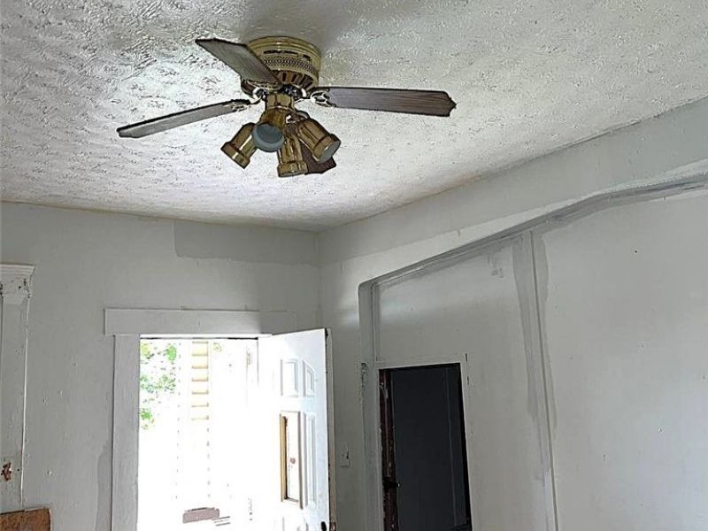 7404 Wentworth Avenue, Cleveland, OH 44102 Photo 9