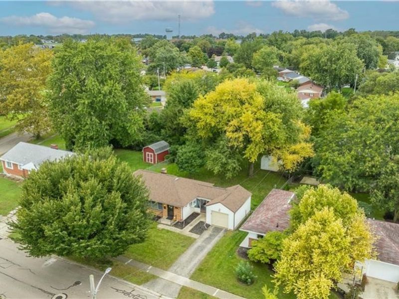 113 N Tippecanoe Drive, Tipp City, OH 45371 Photo 5